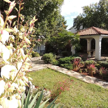 Nikolina شقة مالينسكا