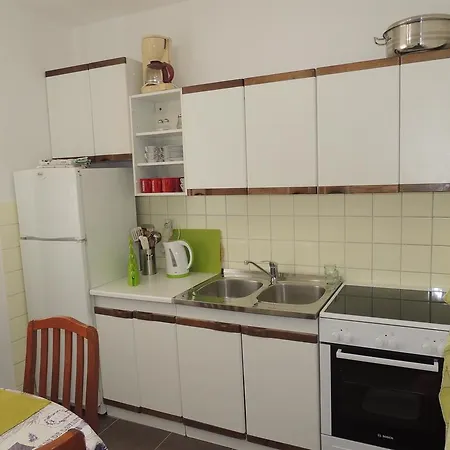 Nikolina شقة مالينسكا