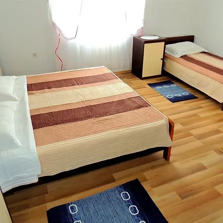 Nikolina شقة مالينسكا